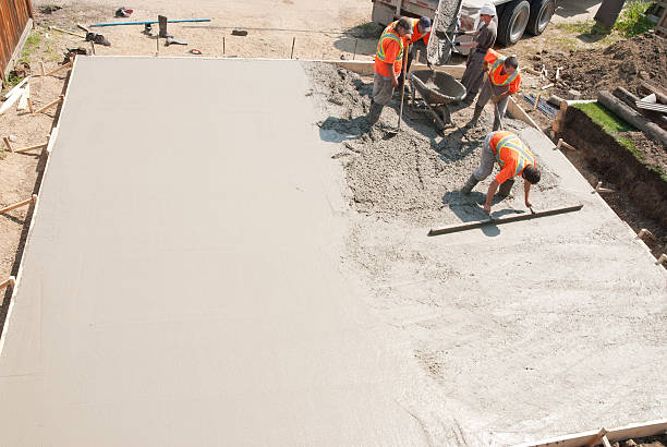 Best Custom Concrete Contractor  in Clarksdale, MS